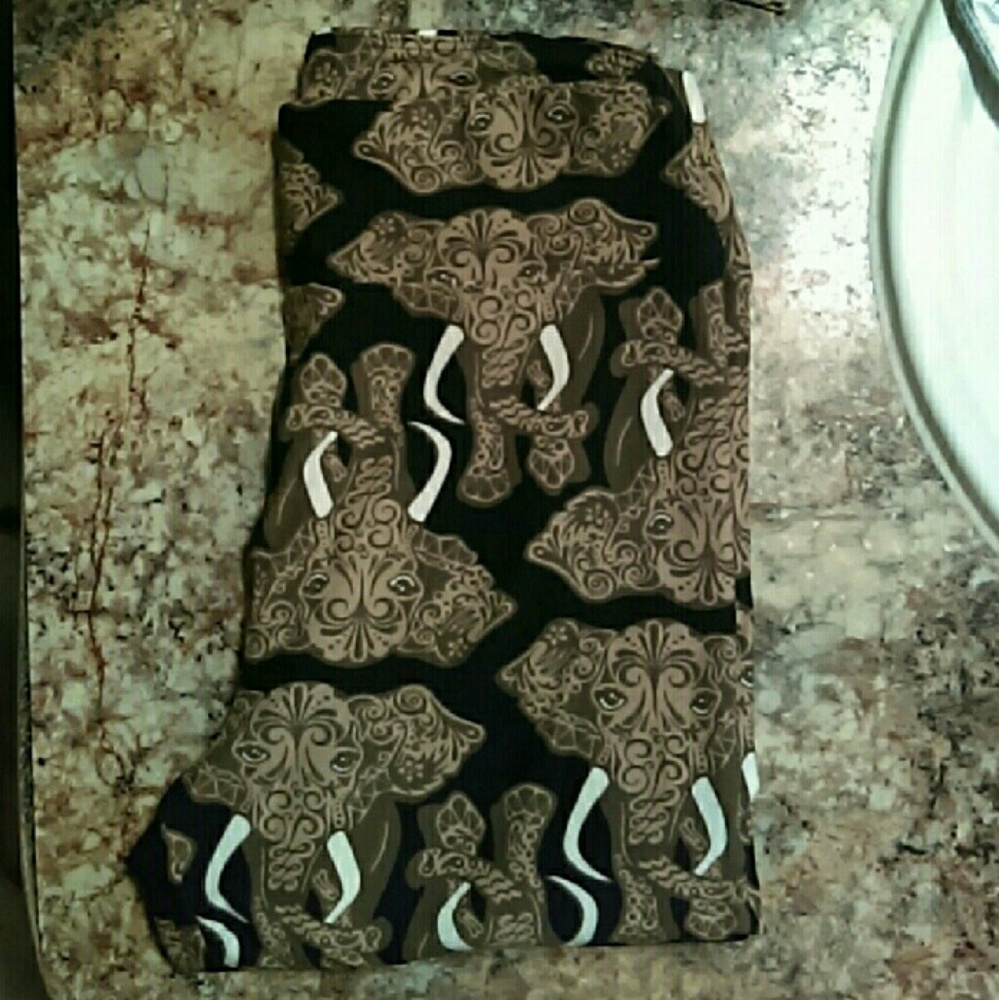Brand new Lularoe OS elephant leggings